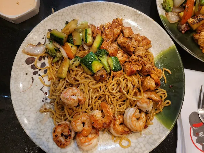 FYHRE Hibachi Sushi Lounge Picture 6