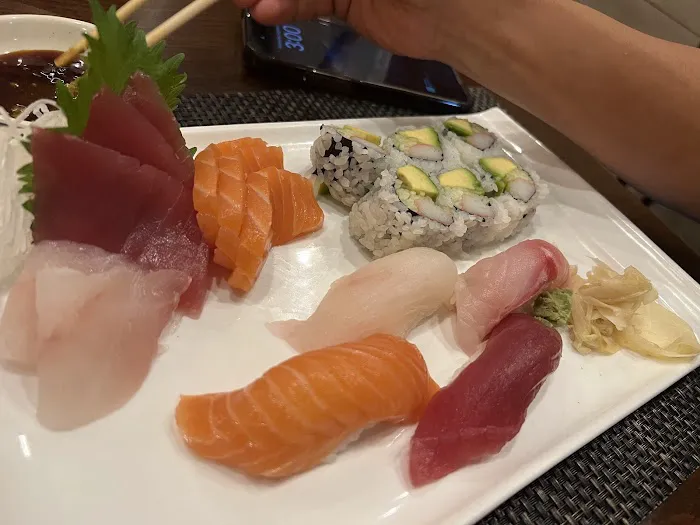 FYHRE Hibachi Sushi Lounge Picture 8