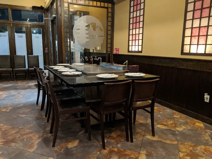 Mt. Fuji Japanese Sushi & Hibachi Restaurant Picture 9