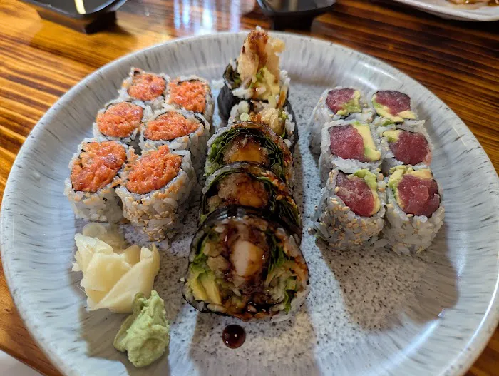 Tenjin Sushi Picture 2