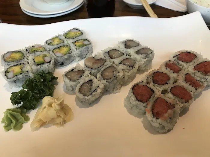 Tai Show Sushi Picture 1