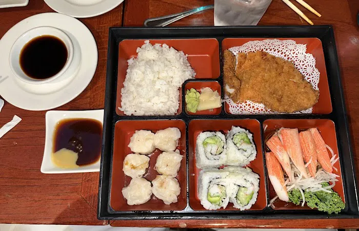 Tai Show Sushi Picture 6