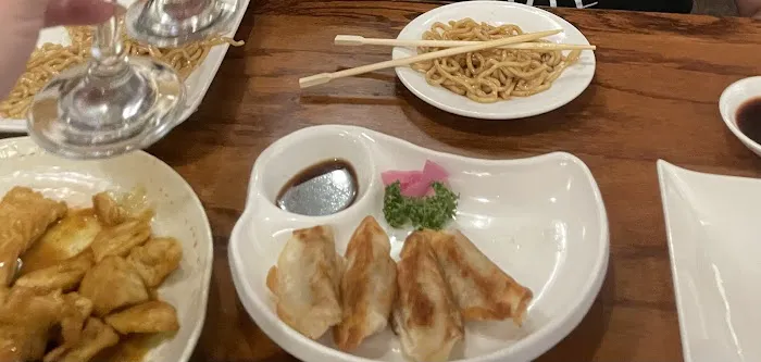 Tai Show Sushi Picture 4