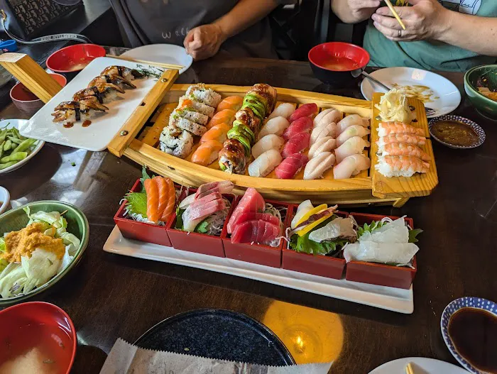 Mirak | Japanese Sushi Restaurant Fort Lee Cliffside Park, Edgewater, NJ | Korean foods Picture 2