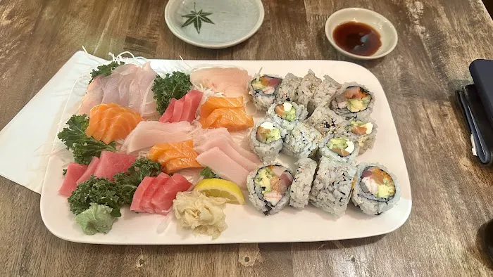 Marathon Sushi Picture 1