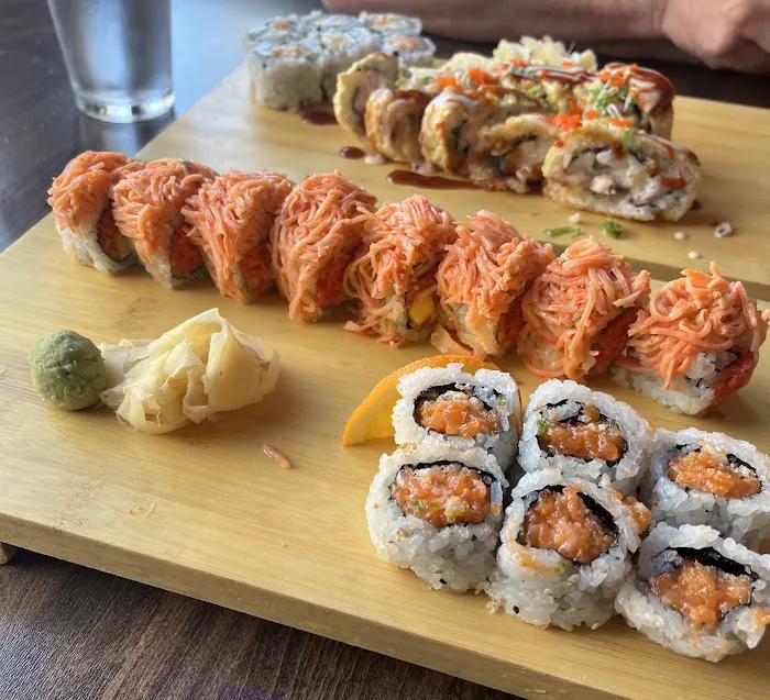 Fancy Lee Asian Bistro 'n' Sushi Picture 3