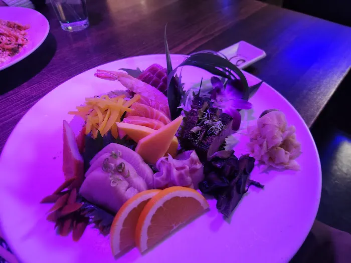 Fancy Lee Asian Bistro 'n' Sushi Picture 7