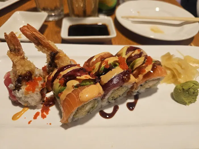 Akebono Fusion Sushi Picture 4