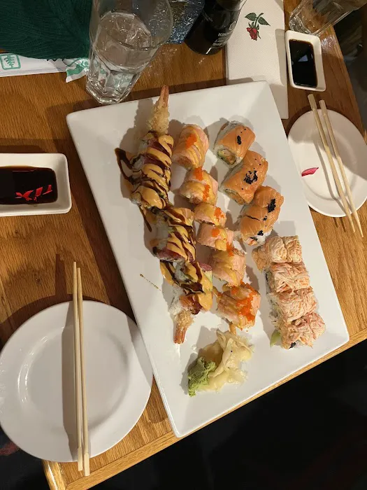 Akebono Fusion Sushi Picture 10