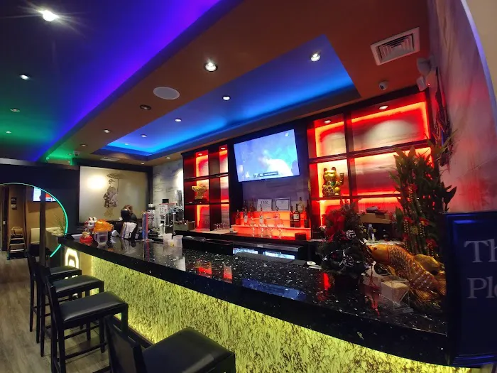 Asian Fusion and Sushi Picture 9