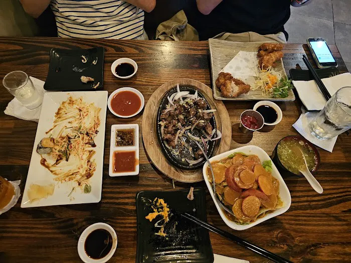 Raku Izakaya Picture 3