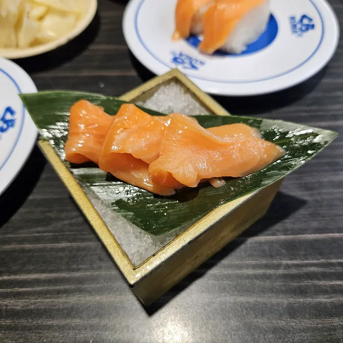 Kura Revolving Sushi Bar Picture 4