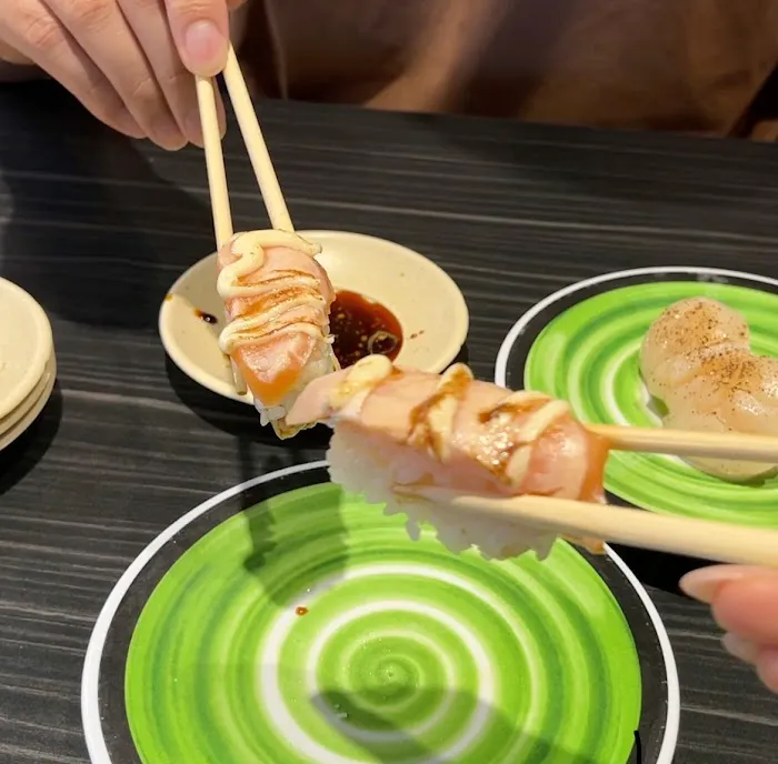 Kura Revolving Sushi Bar Picture 9