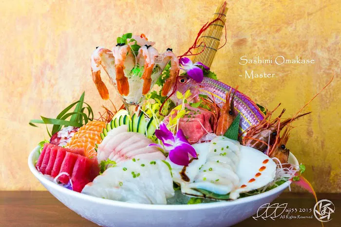Takumi Sushi Hibachi & Lounge Picture 3