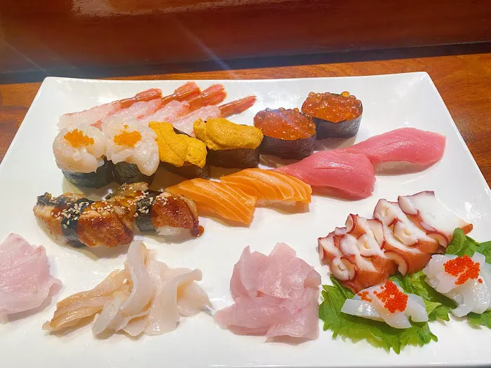 Hachi Sushi Picture 4