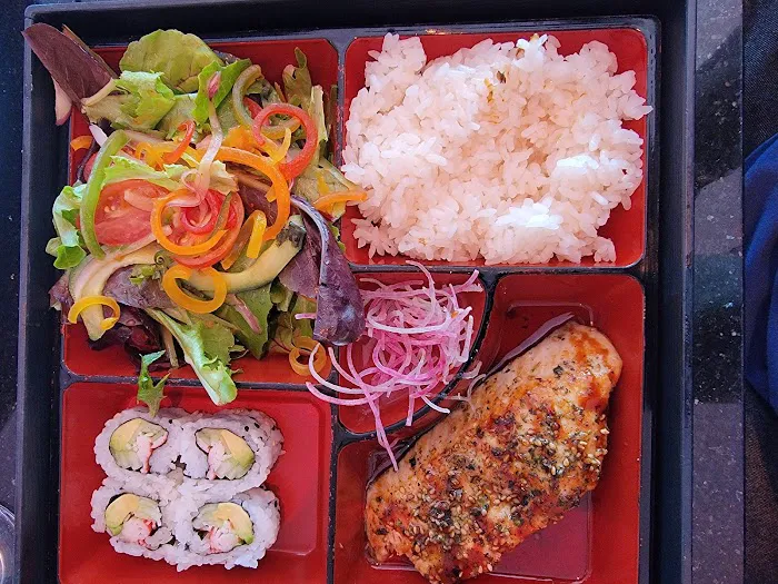 Mamasushi Restaurant Picture 9