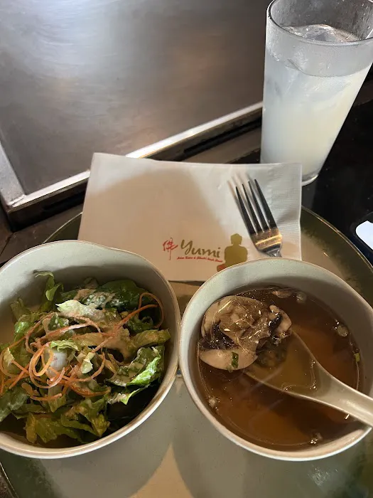 Yumi Asian Bistro Picture 8