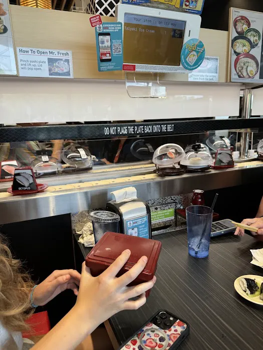 Kura Sushi Revolving Sushi Bar Picture 6