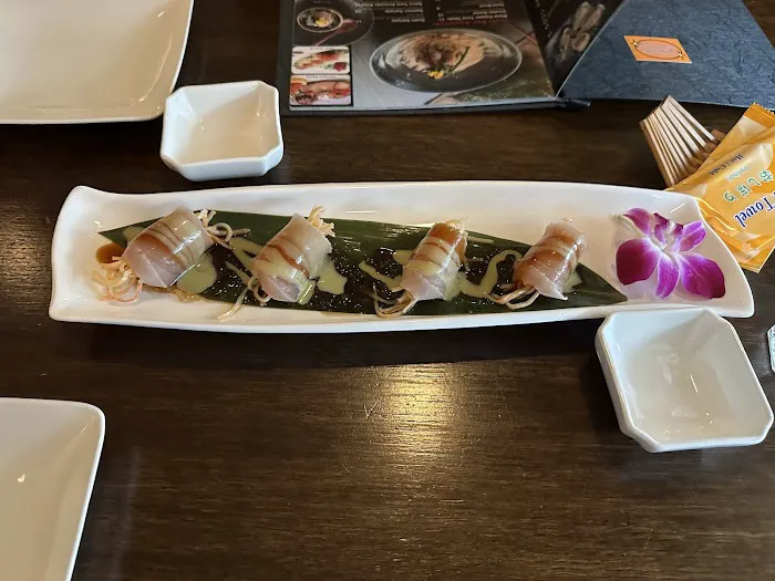 Sam's Sushi Bistro Picture 9
