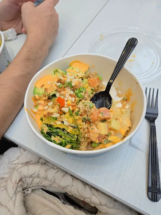 Poke n' Ramen 360 Picture 5