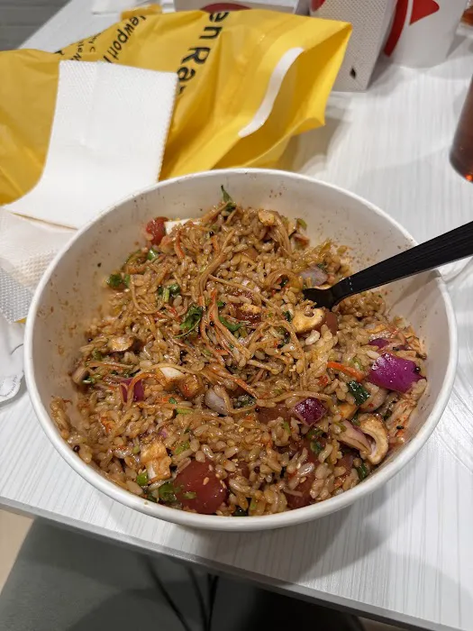 Poke n' Ramen 360 Picture 10