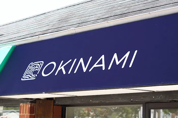 OKINAMI SUSHI BAR Picture 1