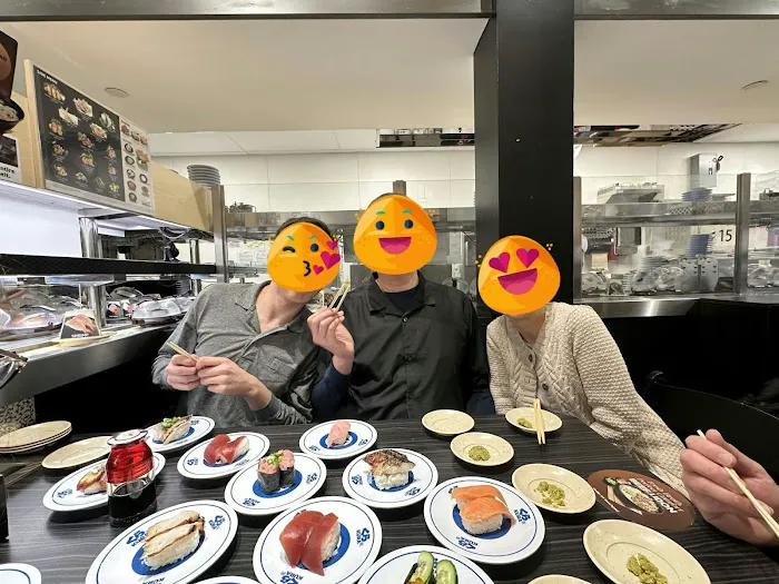 Kura Revolving Sushi Bar Picture 10