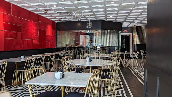 Akai Lounge - Scarsdale Picture 5