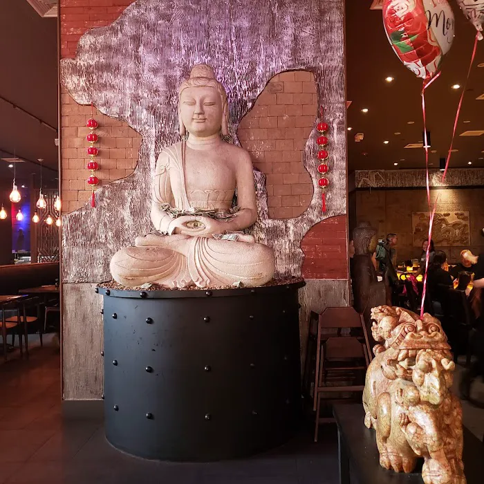 Little Buddha Picture 7