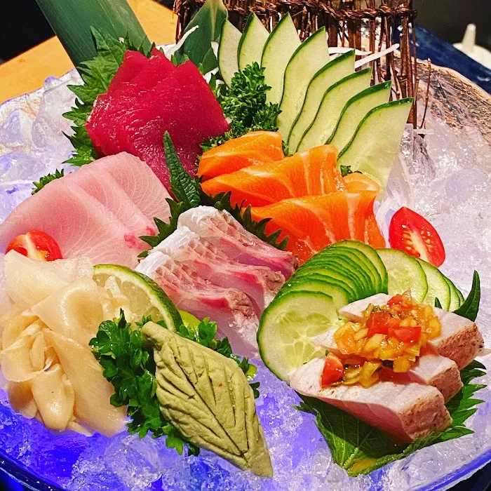 Kira Sushi Picture 5
