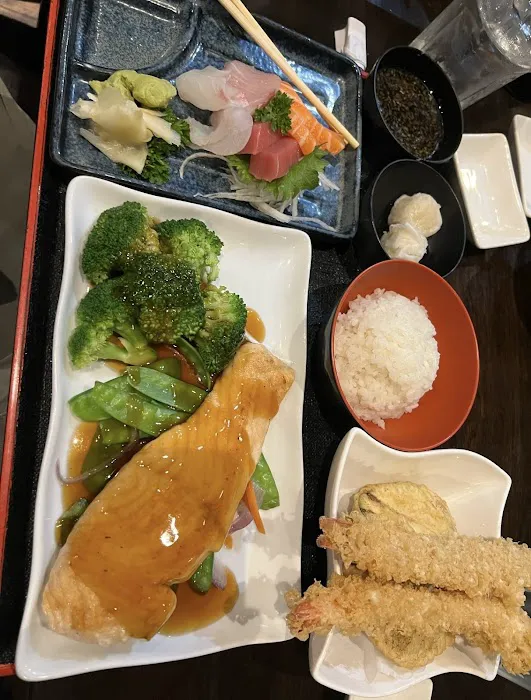 Kira Sushi Picture 6