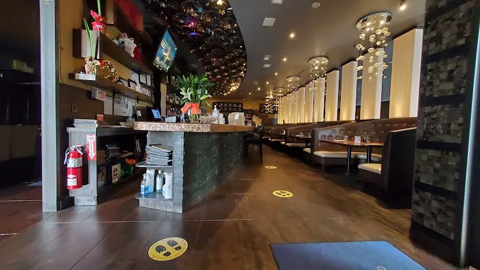 Kumo Sushi and Lounge New City Picture 5