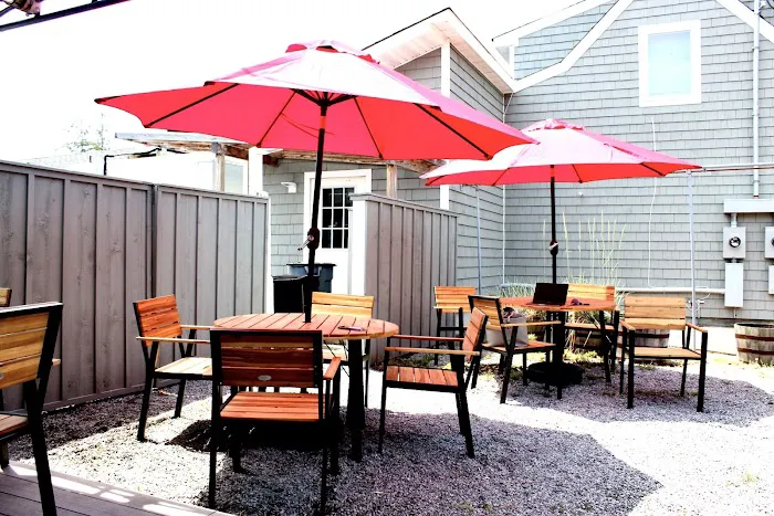 Seaside House Bar Picture 3