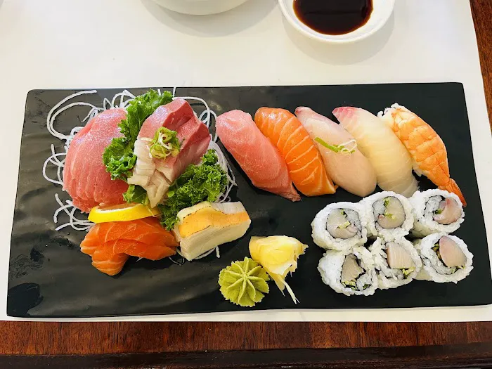 Lee's Sushi Picture 4