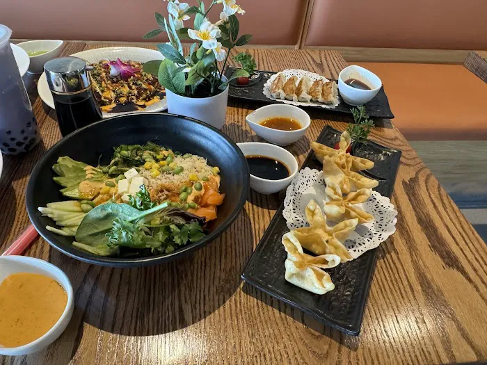POKESTOP SUSHI & HIBACHI Picture 2