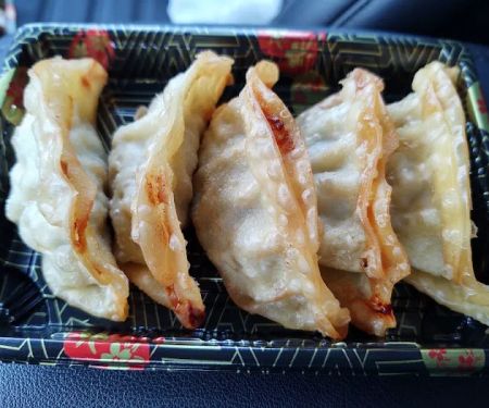 Ureshi Sushi (Inside Oakland Farmer's Market)