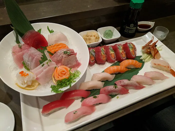 Waka Asian Bistro Picture 10