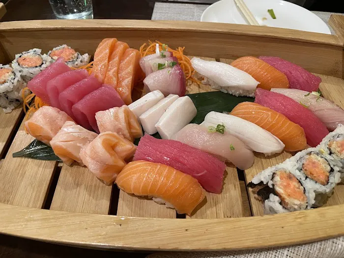 Raku Sushi Picture 10
