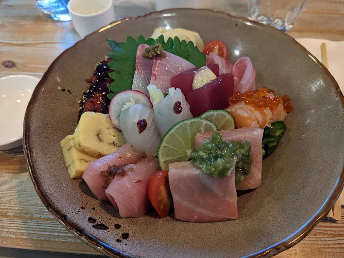 Takumi Sushi Ramen&Lounge Picture 6