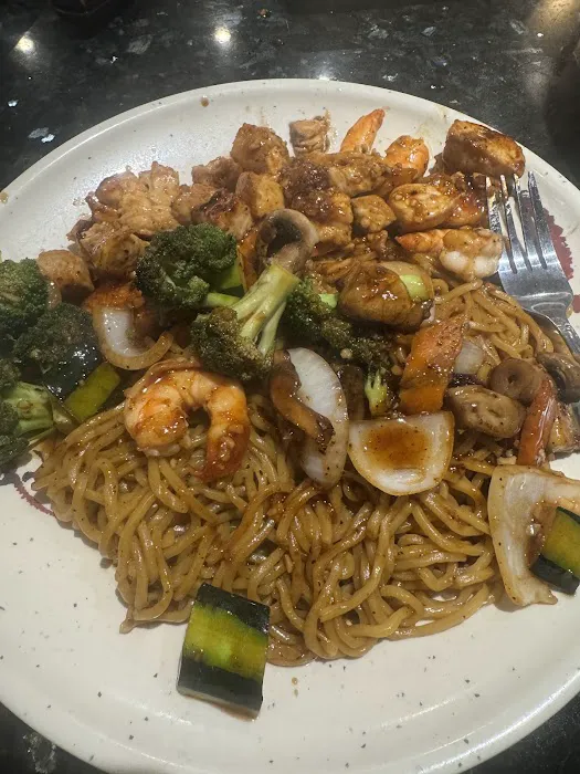 Kumo Sushi Hibachi Picture 3