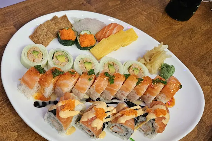 Ginza Sushi Lounge Picture 3