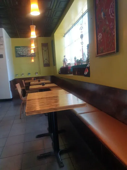 Tuxedo Sushi Picture 4