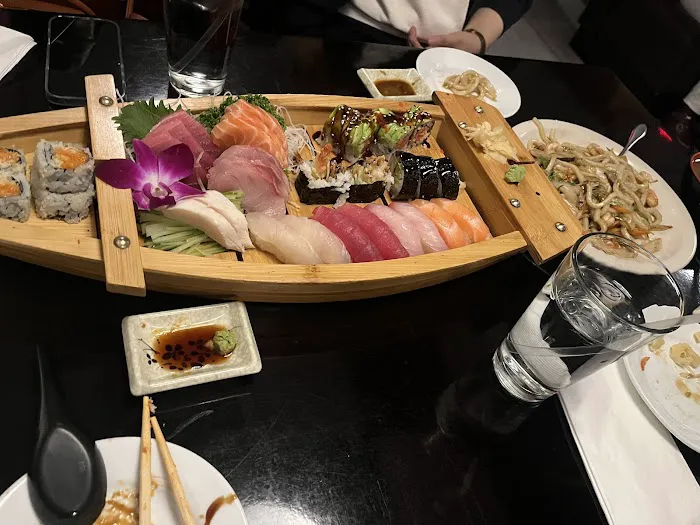 Boonton Sushi House Picture 3