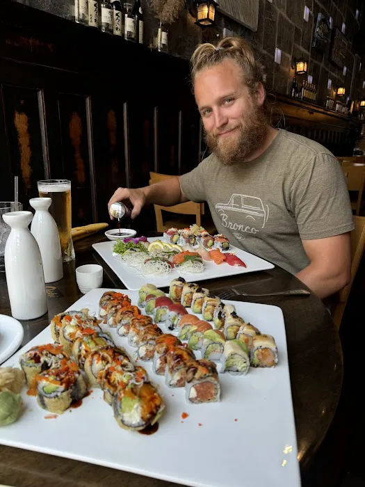 Oishi Sushi & Izakaya Picture 6