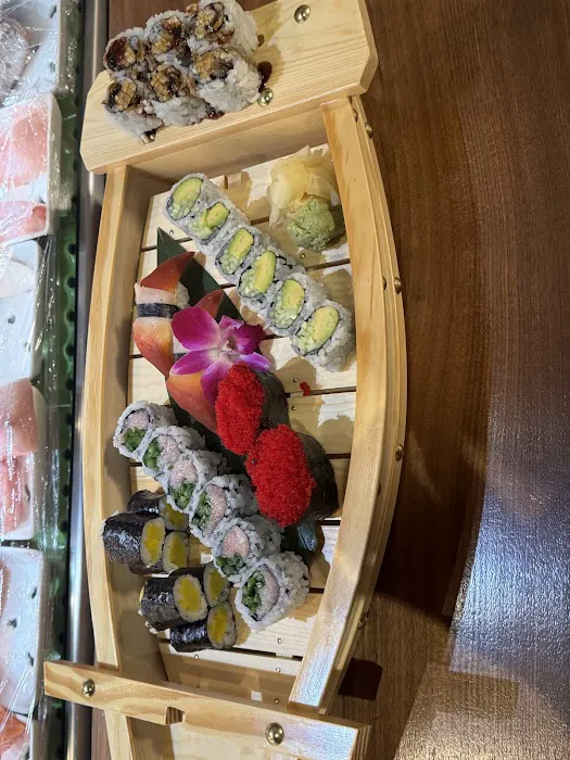 Reiki Sushi & Asian Bistro Picture 2