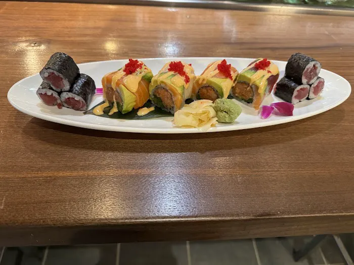 Reiki Sushi & Asian Bistro Picture 8