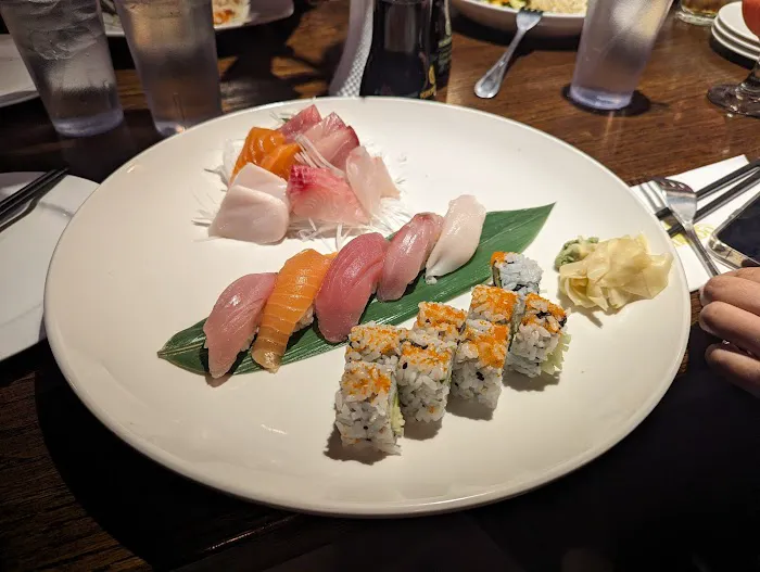 MIKADO JAPANESE RESTAURANT Picture 1