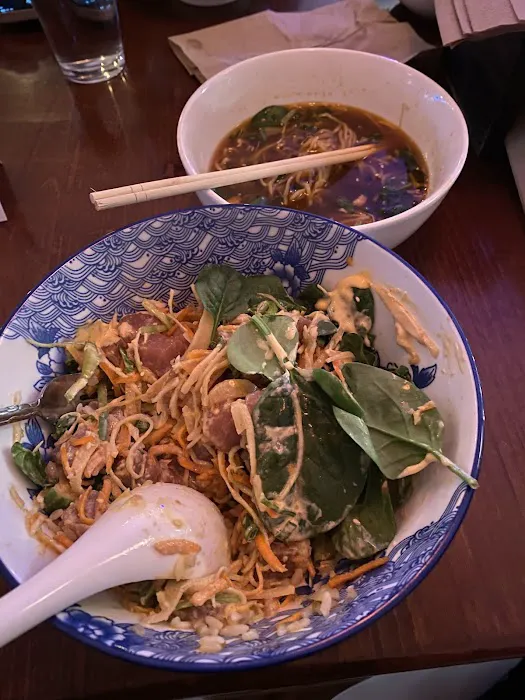 New Wave Kitchen Ramen & Sake Bar Picture 4