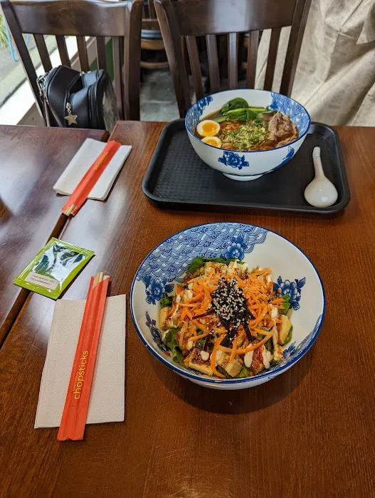 New Wave Kitchen Ramen & Sake Bar Picture 9