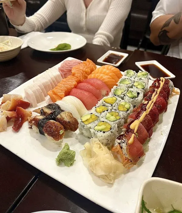 Makoto Asian Cuisine Picture 1